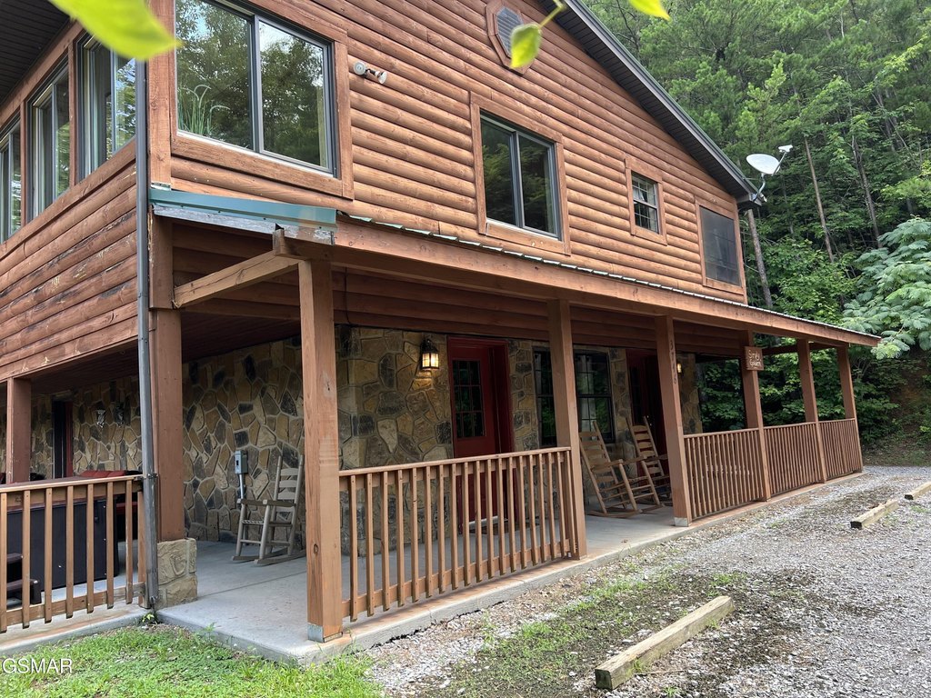 Sevierville, Tennessee, 37862, United States, 3 Bedrooms Bedrooms, ,3 BathroomsBathrooms,Residential,Forsale,1910187