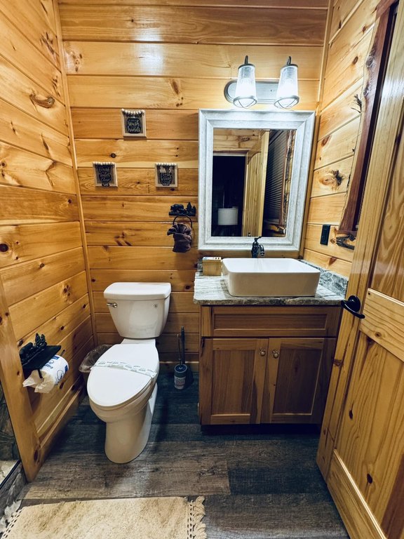 Sevierville, Tennessee, 37876, United States, 3 Bedrooms Bedrooms, ,3.5 BathroomsBathrooms,Residential,Forsale,1942465