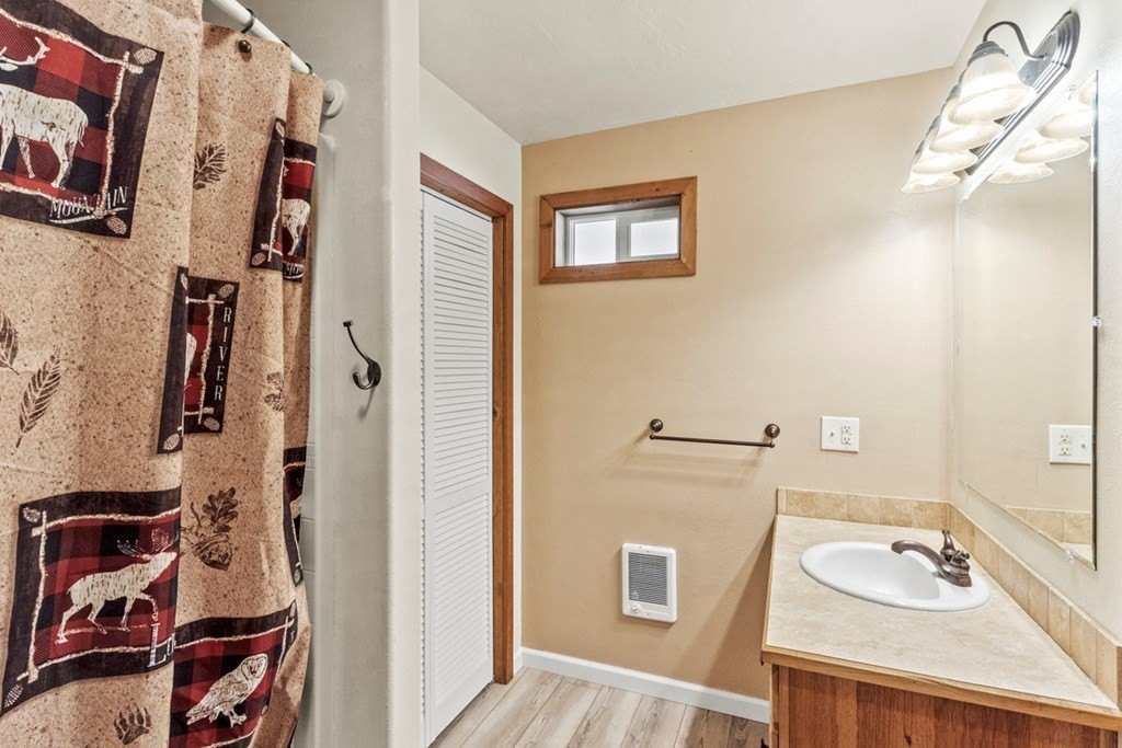 Cascade, Idaho, 83611, United States, 1 Bedroom Bedrooms, ,1.5 BathroomsBathrooms,Residential,Forsale,1889402