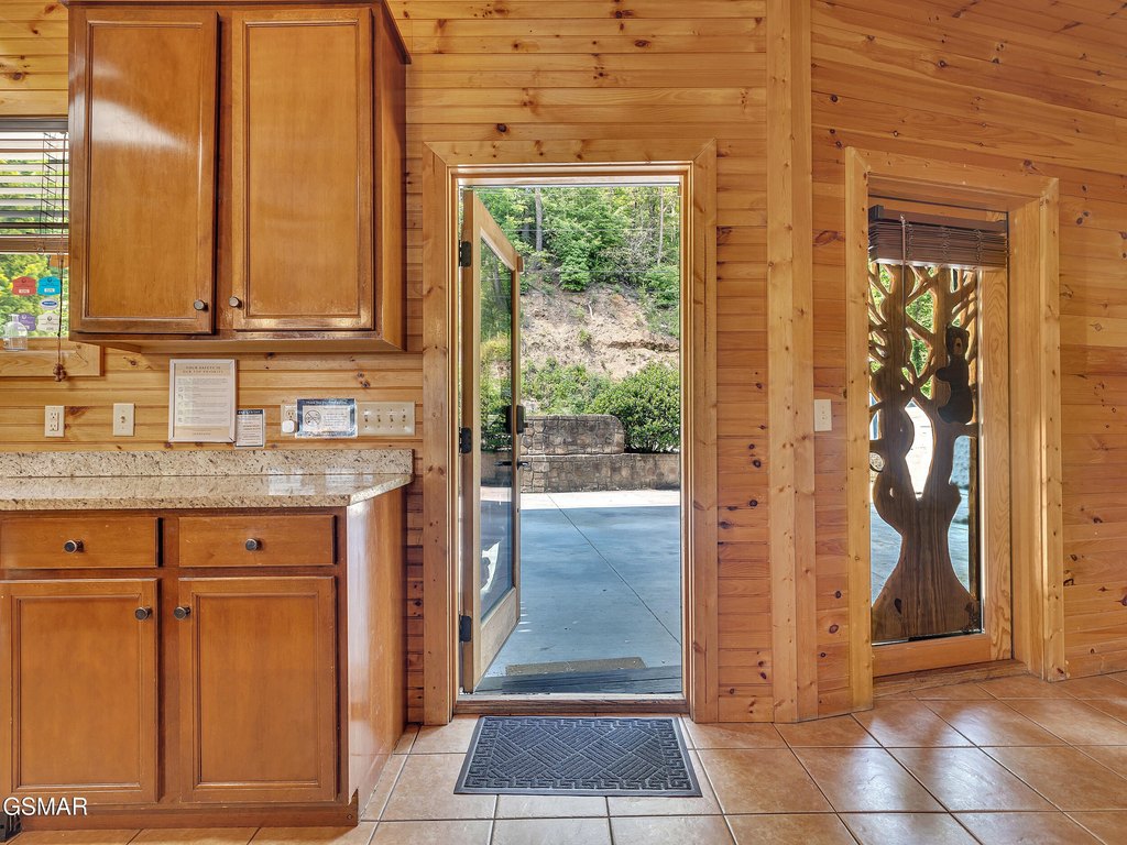 Gatlinburg, Tennessee, 37738, United States, 8 Bedrooms Bedrooms, ,8.5 BathroomsBathrooms,Residential,Forsale,1942454