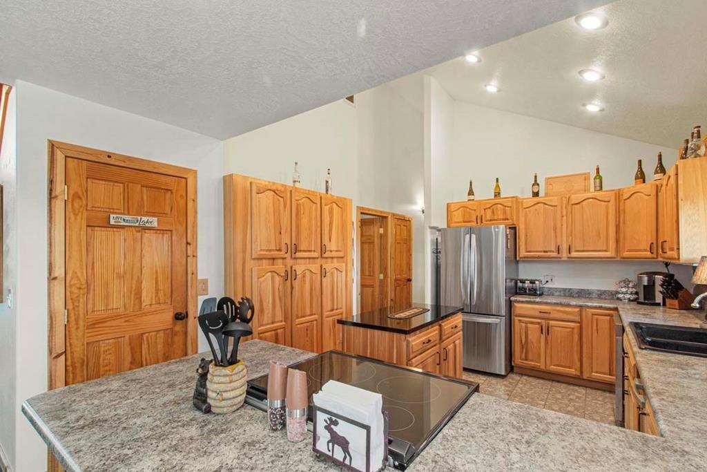 Cascade, Idaho, 83611, United States, 3 Bedrooms Bedrooms, ,2.5 BathroomsBathrooms,Residential,Forsale,1889403