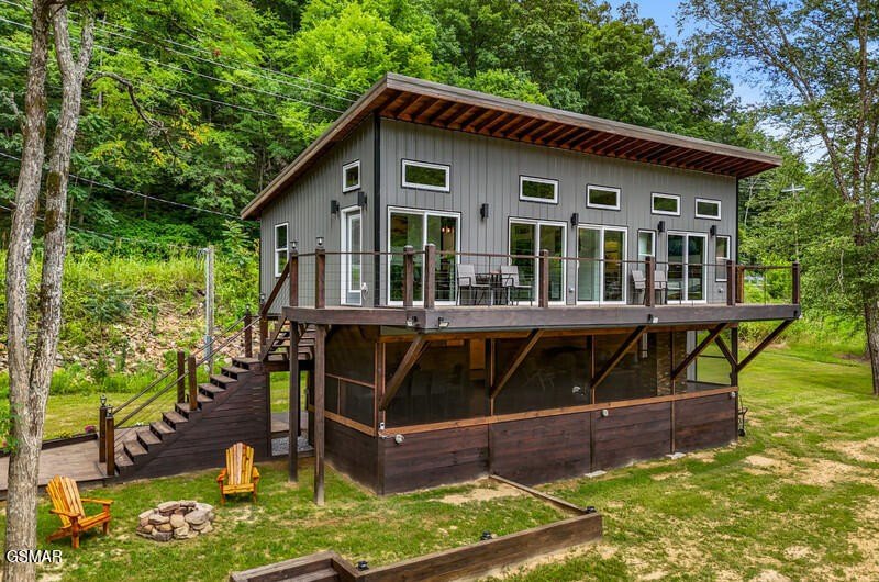 Newport, Tennessee, 37821, United States, 2 Bedrooms Bedrooms, ,2 BathroomsBathrooms,Residential,Forsale,1999350