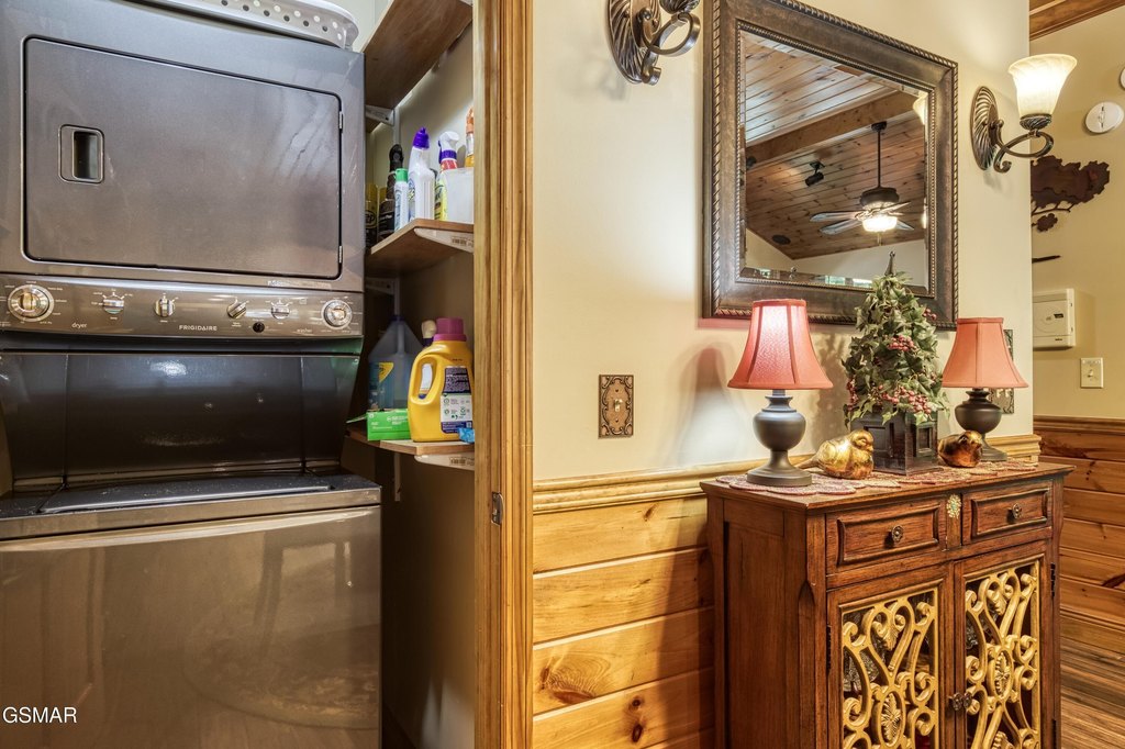 Pigeon Forge, Tennessee, 37863, United States, 3 Bedrooms Bedrooms, ,2.5 BathroomsBathrooms,Residential,Forsale,1942442