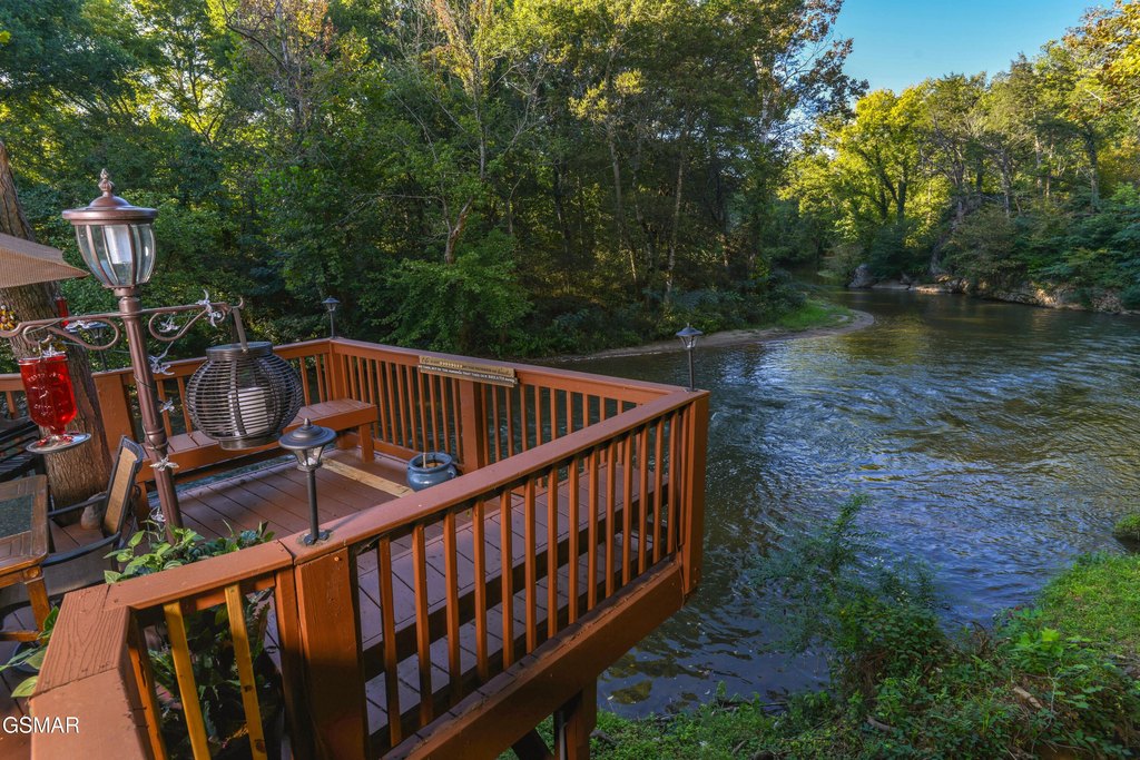 Pigeon Forge, Tennessee, 37863, United States, 3 Bedrooms Bedrooms, ,2.5 BathroomsBathrooms,Residential,Forsale,1942442