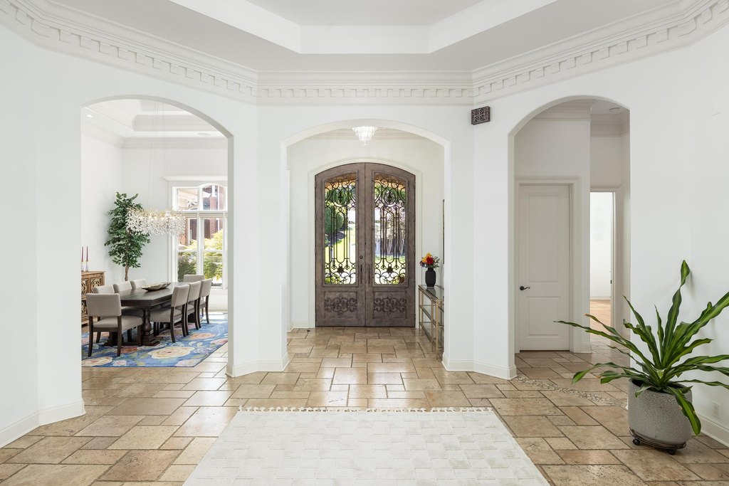 Chattanooga, Tennessee, 37416, United States, 5 Bedrooms Bedrooms, ,5.5 BathroomsBathrooms,Residential,Forsale,1894376