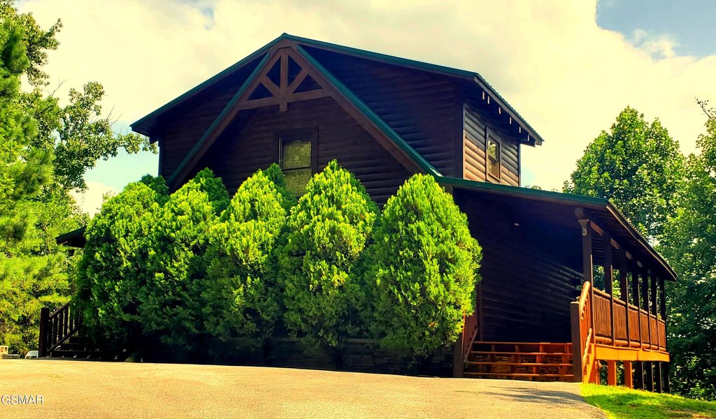 Sevierville, Tennessee, 37862, United States, 3 Bedrooms Bedrooms, ,3 BathroomsBathrooms,Residential,Forsale,1942441