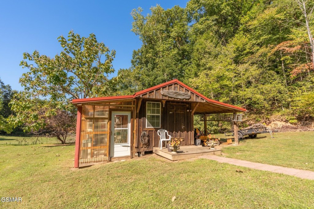 Sevierville, Tennessee, 37862, United States, 4 Bedrooms Bedrooms, ,4.5 BathroomsBathrooms,Residential,Forsale,1910216