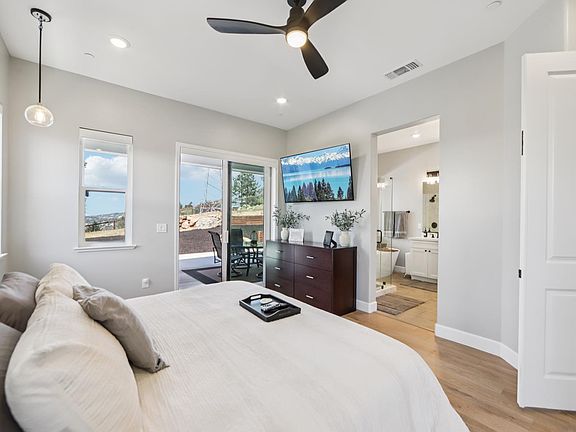 Santa Rosa, California, 95403, United States, 3 Bedrooms Bedrooms, ,3 BathroomsBathrooms,Residential,Forsale,1934066