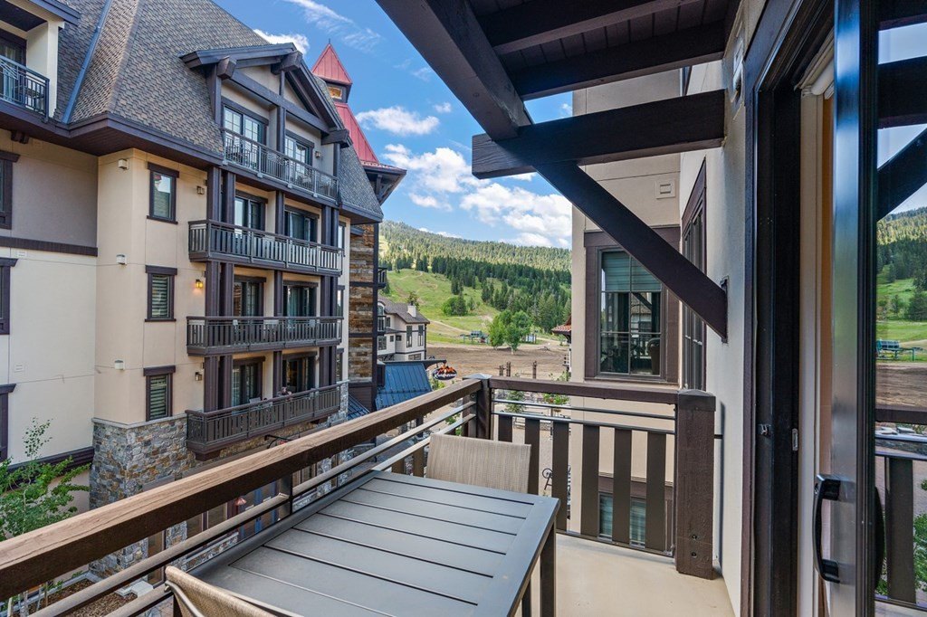 Donnelly, Idaho, 83615, United States, 1 Bedroom Bedrooms, ,1.5 BathroomsBathrooms,Residential,Forsale,1946199