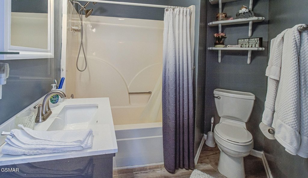 Sevierville, Tennessee, 37862, United States, 3 Bedrooms Bedrooms, ,2.5 BathroomsBathrooms,Residential,Forsale,1893781