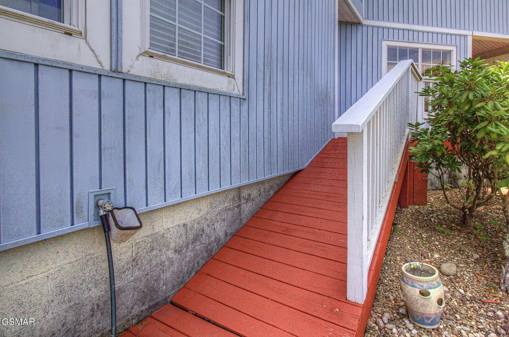 Sevierville, Tennessee, 37862, United States, 3 Bedrooms Bedrooms, ,2.5 BathroomsBathrooms,Residential,Forsale,1893781
