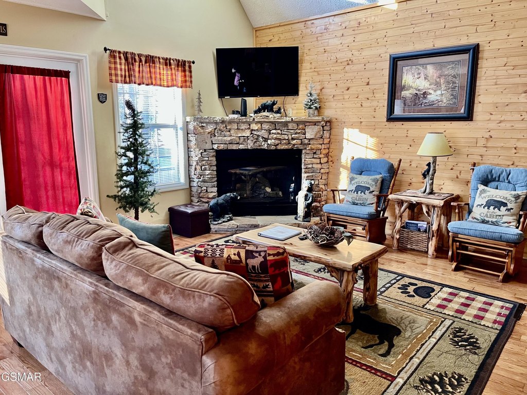 Pigeon Forge, Tennessee, 37863, United States, 4 Bedrooms Bedrooms, ,3 BathroomsBathrooms,Residential,Forsale,1910222