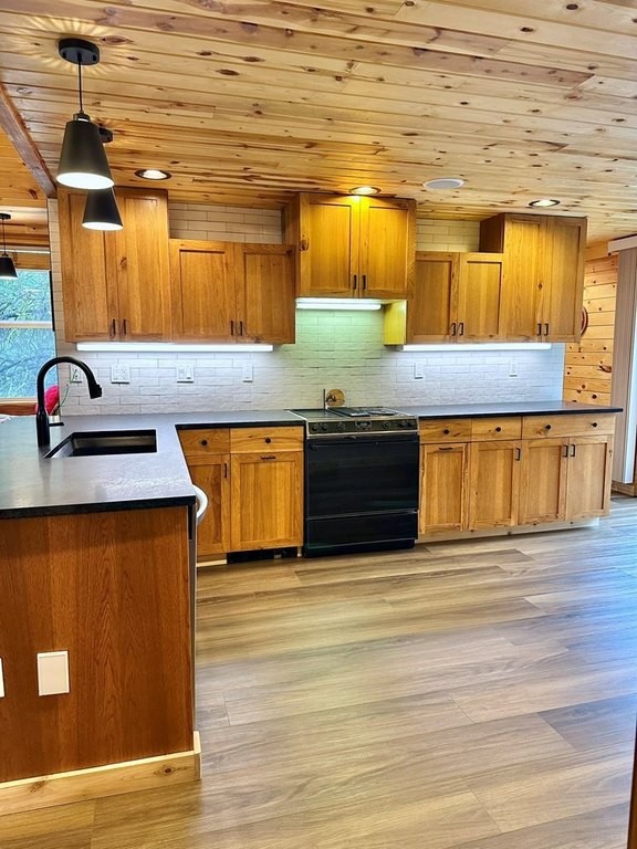 Cascade, Idaho, 83611, United States, 3 Bedrooms Bedrooms, ,1.5 BathroomsBathrooms,Residential,Forsale,1946148