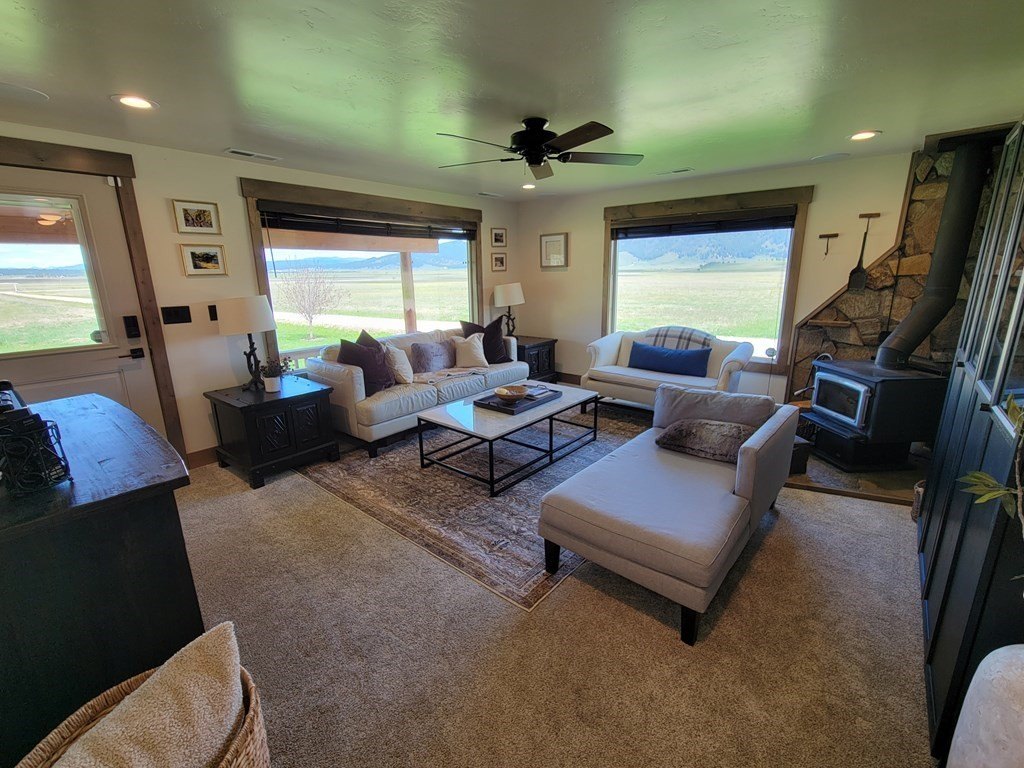 Cascade, Idaho, 83611, United States, 8 Bedrooms Bedrooms, ,9 BathroomsBathrooms,Residential,Forsale,1946149