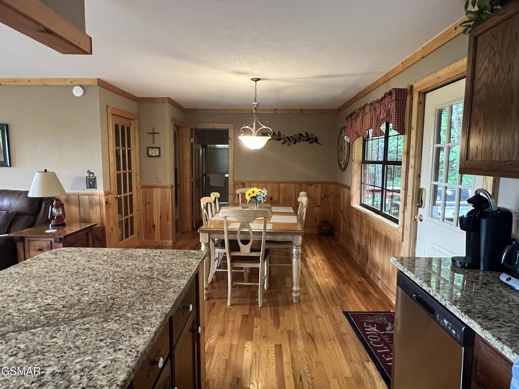 Sevierville, Tennessee, 37862, United States, 3 Bedrooms Bedrooms, ,3 BathroomsBathrooms,Residential,Forsale,1910187