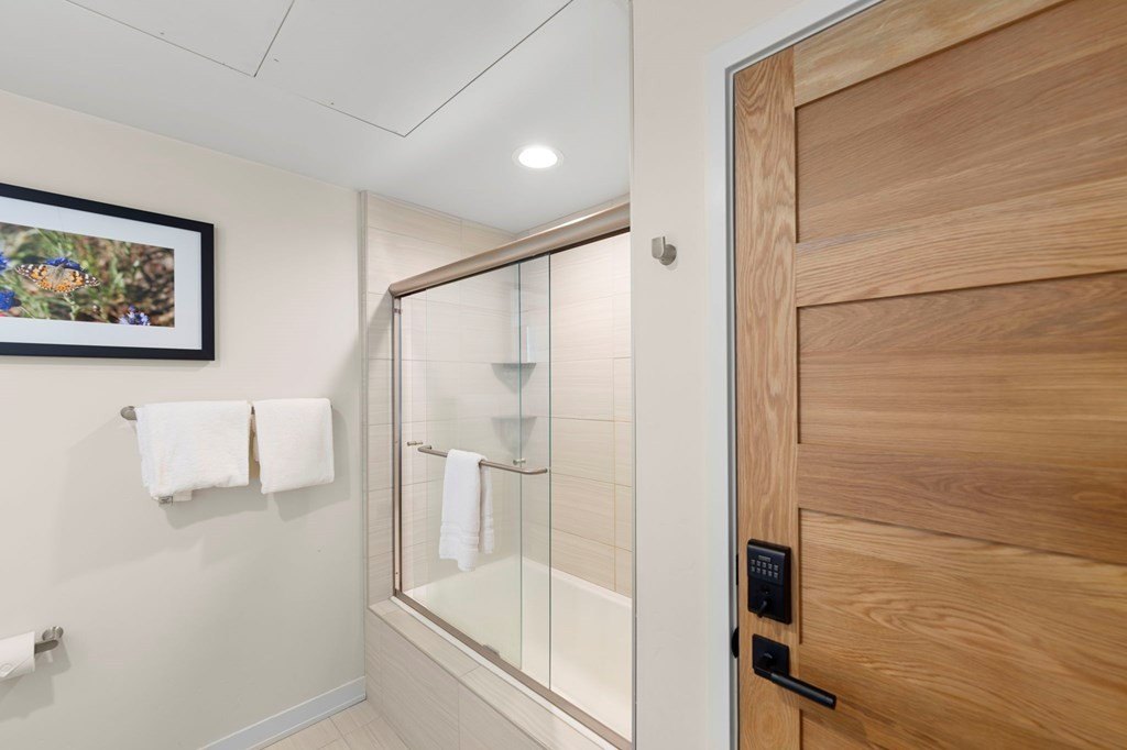 Donnelly, Idaho, 83615, United States, 1 Bedroom Bedrooms, ,1 BathroomBathrooms,Residential,Forsale,1946168