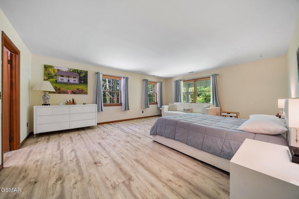 Gatlinburg, Tennessee, 37738, United States, 4 Bedrooms Bedrooms, ,3 BathroomsBathrooms,Residential,Forsale,1971875