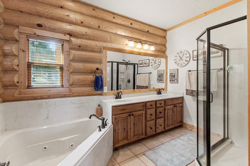 Cascade, Idaho, 83611, United States, 3 Bedrooms Bedrooms, ,2.5 BathroomsBathrooms,Residential,Forsale,1946191