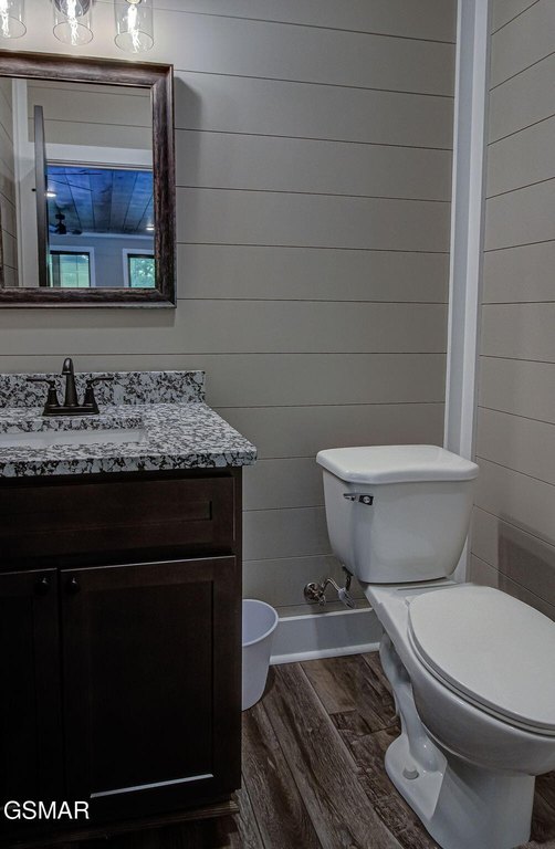 Sevierville, Tennessee, 37876, United States, 2 Bedrooms Bedrooms, ,2.5 BathroomsBathrooms,Residential,Forsale,1936711