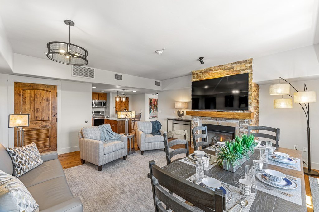 Donnelly, Idaho, 83615, United States, 2 Bedrooms Bedrooms, ,Residential,Forsale,1889380