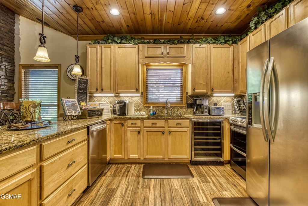 Pigeon Forge, Tennessee, 37863, United States, 3 Bedrooms Bedrooms, ,2.5 BathroomsBathrooms,Residential,Forsale,1942442