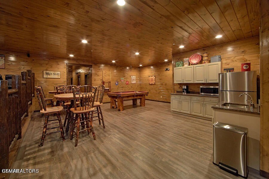Sevierville, Tennessee, 37876, United States, 18 Bedrooms Bedrooms, ,18.5 BathroomsBathrooms,Residential,Forsale,1893787