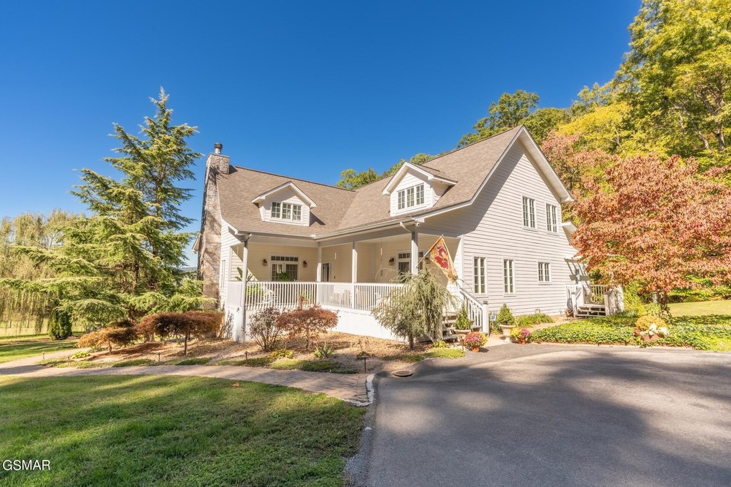 Sevierville, Tennessee, 37862, United States, 4 Bedrooms Bedrooms, ,4.5 BathroomsBathrooms,Residential,Forsale,1910216