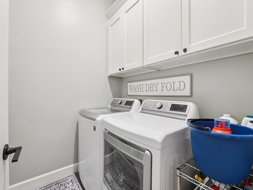 Santa Rosa, California, 95403, United States, 3 Bedrooms Bedrooms, ,3 BathroomsBathrooms,Residential,Forsale,1934066