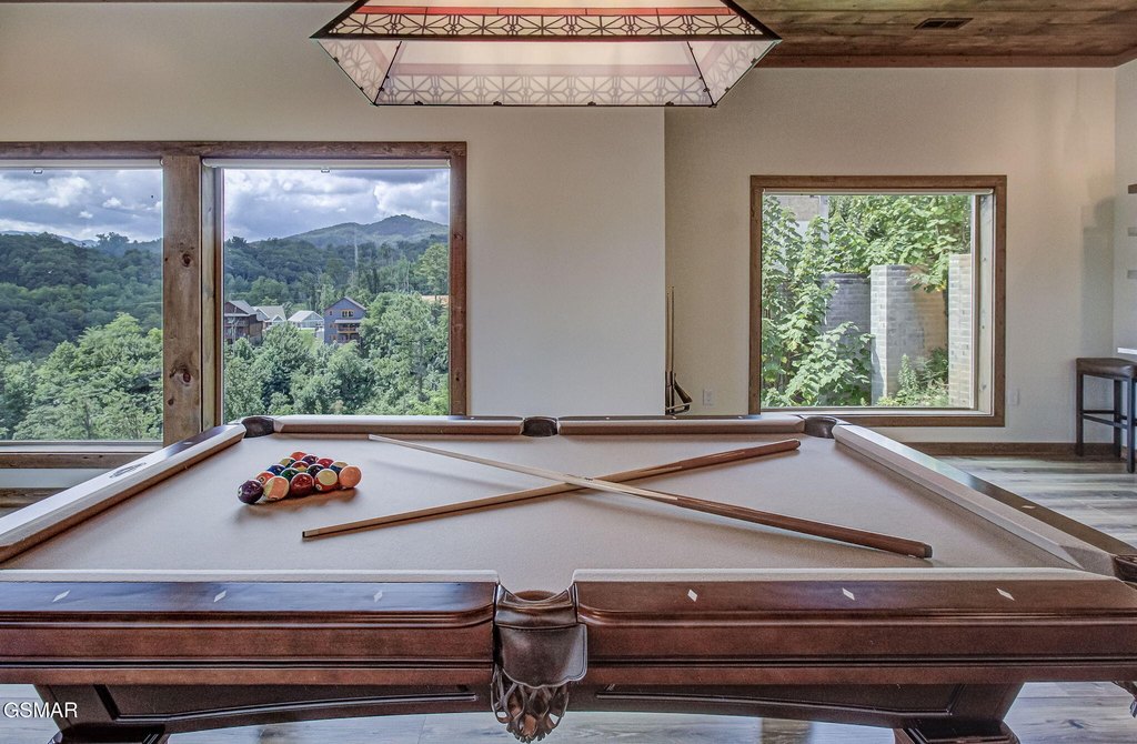 Gatlinburg, Tennessee, 37738, United States, 5 Bedrooms Bedrooms, ,6 BathroomsBathrooms,Residential,Forsale,1942440