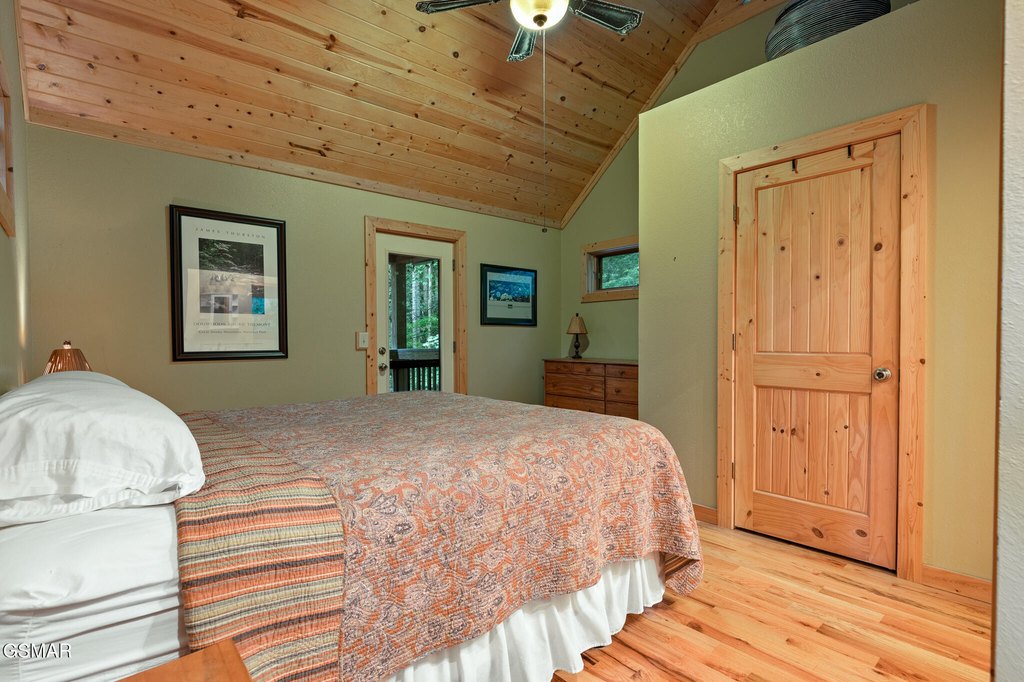 Sevierville, Tennessee, 37862, United States, 2 Bedrooms Bedrooms, ,2 BathroomsBathrooms,Residential,Forsale,1999460