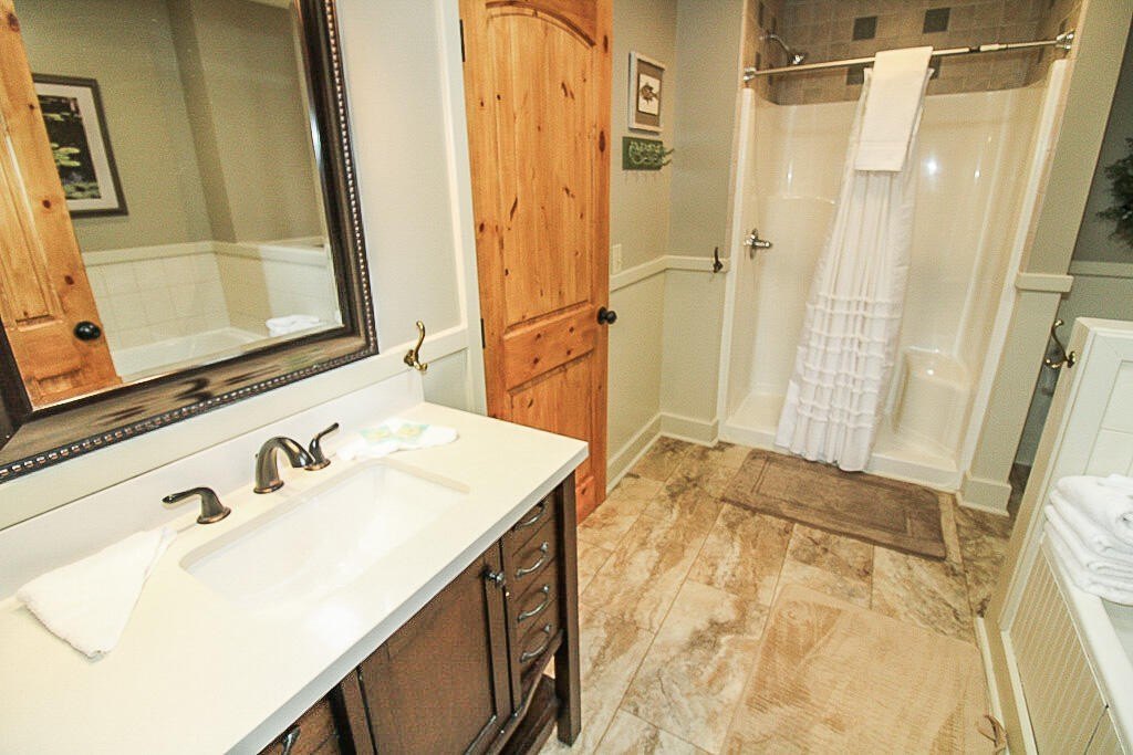 Sevierville, Tennessee, 37862, United States, 3 Bedrooms Bedrooms, ,2 BathroomsBathrooms,Residential,Forsale,1971862