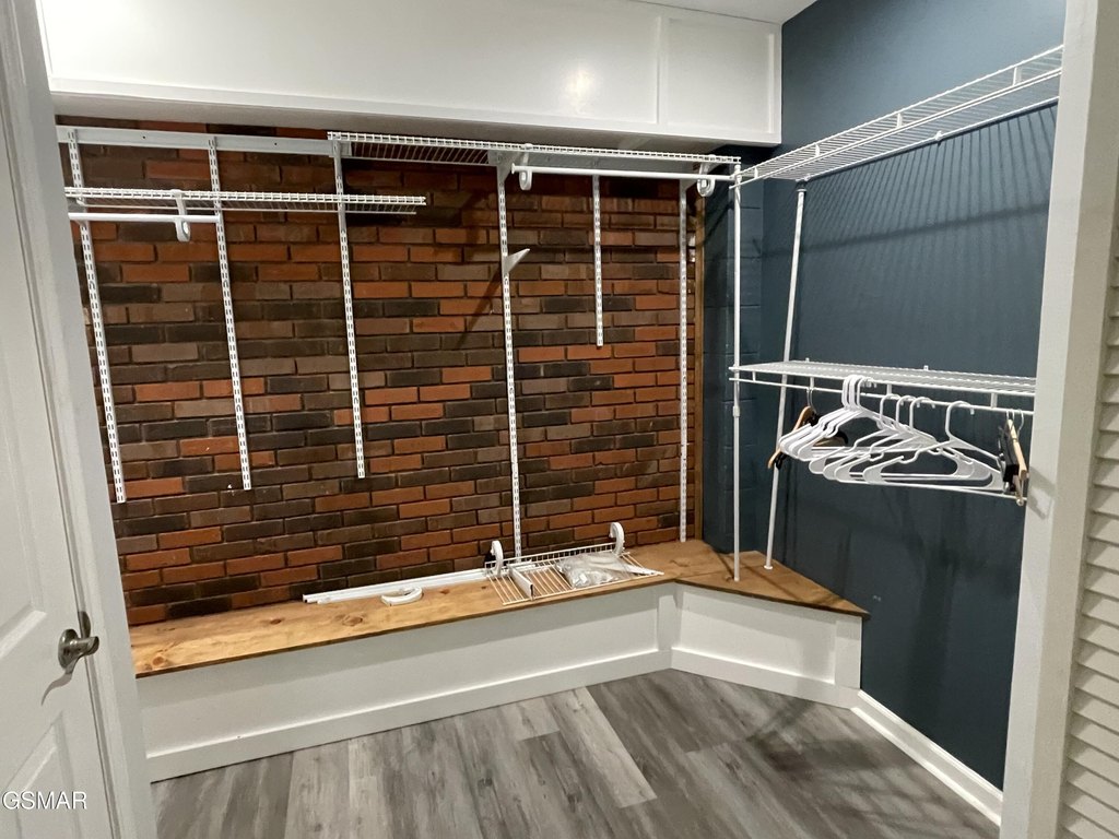 Pigeon Forge, Tennessee, 37863, United States, 5 Bedrooms Bedrooms, ,4 BathroomsBathrooms,Residential,Forsale,1910194