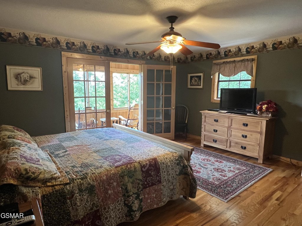 Sevierville, Tennessee, 37862, United States, 3 Bedrooms Bedrooms, ,3 BathroomsBathrooms,Residential,Forsale,1910187