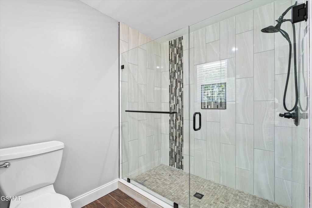 Sevierville, Tennessee, 37876, United States, 4 Bedrooms Bedrooms, ,3 BathroomsBathrooms,Residential,Forsale,1942460