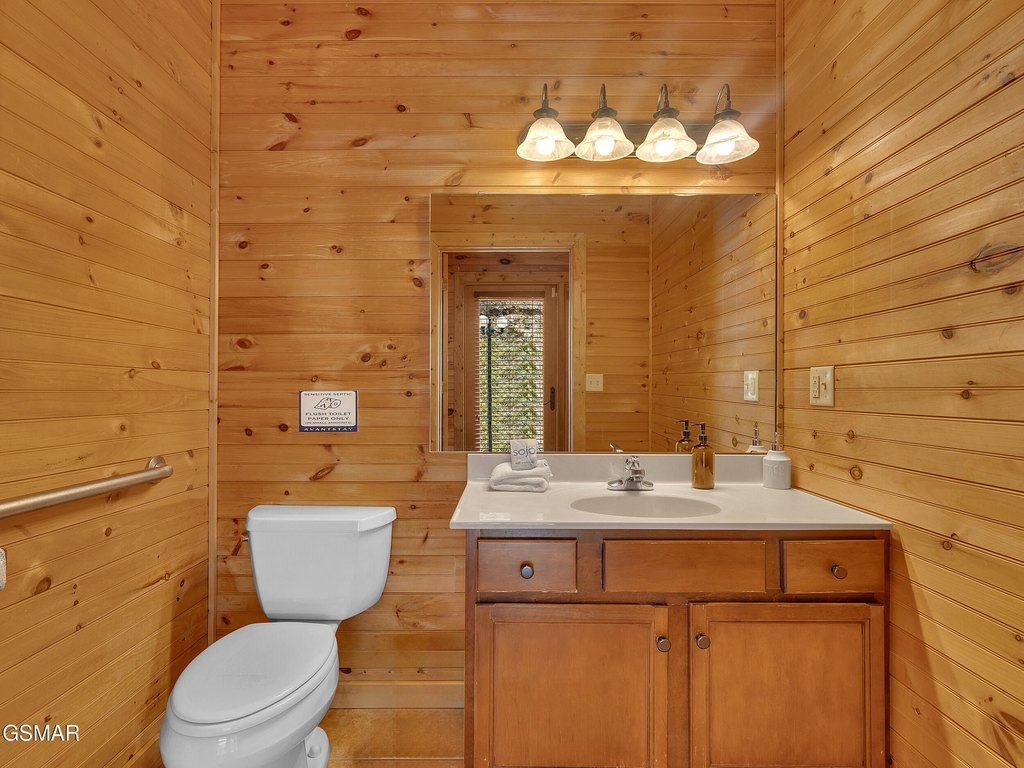 Gatlinburg, Tennessee, 37738, United States, 8 Bedrooms Bedrooms, ,8.5 BathroomsBathrooms,Residential,Forsale,1942454