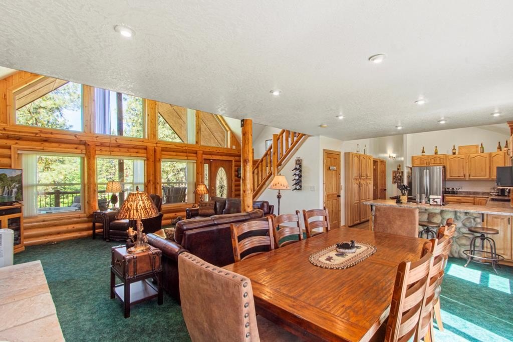 Cascade, Idaho, 83611, United States, 3 Bedrooms Bedrooms, ,2.5 BathroomsBathrooms,Residential,Forsale,1889403