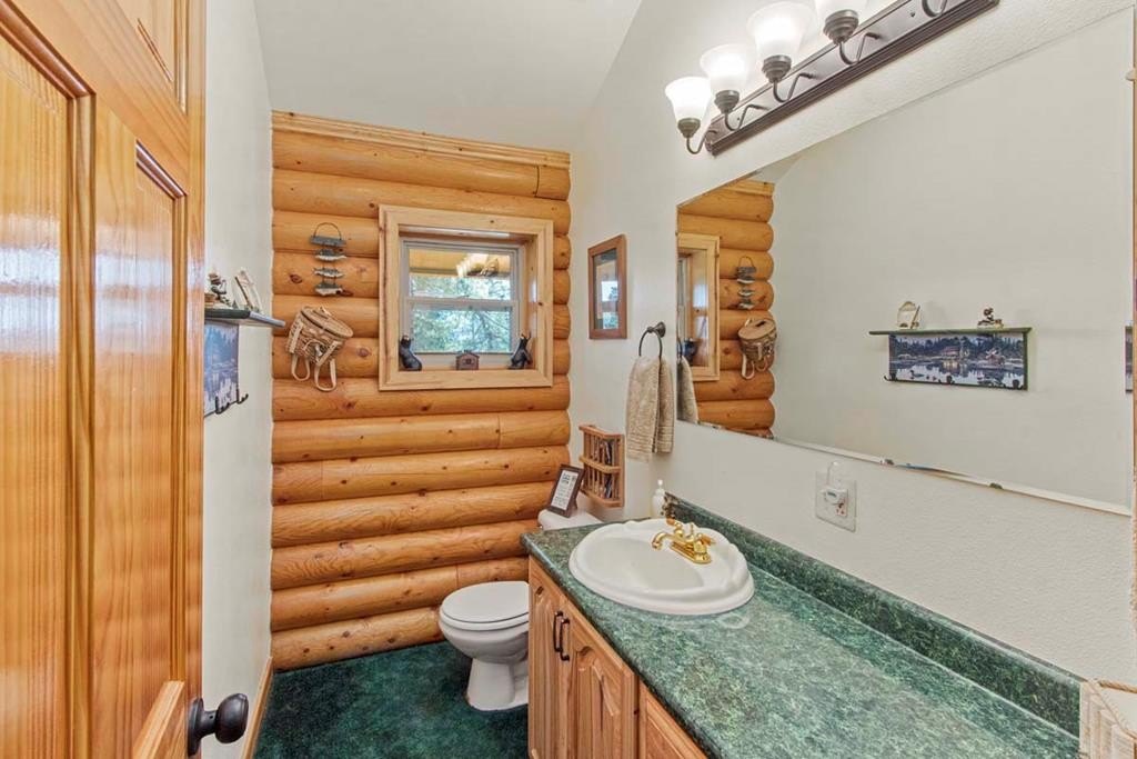 Cascade, Idaho, 83611, United States, 3 Bedrooms Bedrooms, ,2.5 BathroomsBathrooms,Residential,Forsale,1889403