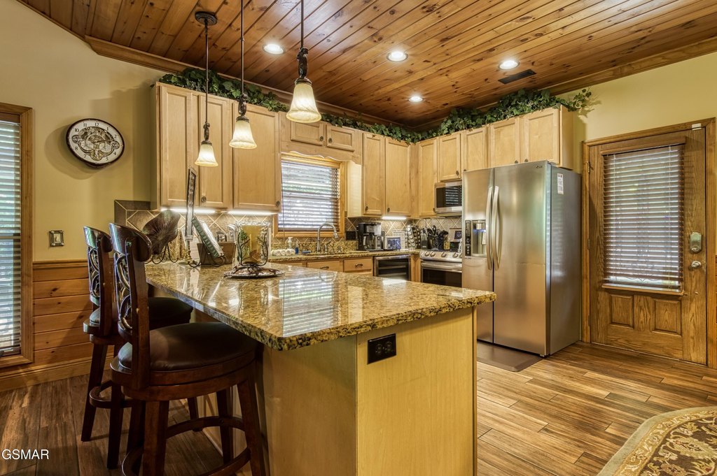 Pigeon Forge, Tennessee, 37863, United States, 3 Bedrooms Bedrooms, ,2.5 BathroomsBathrooms,Residential,Forsale,1942442