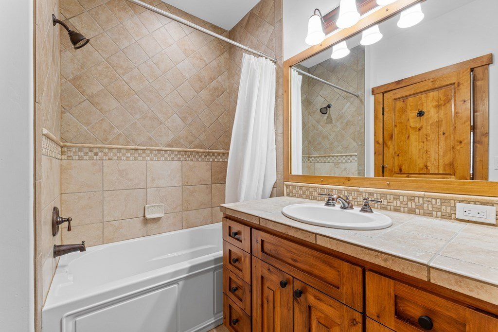 Donnelly, Idaho, 83615, United States, 2 Bedrooms Bedrooms, ,Residential,Forsale,1946201