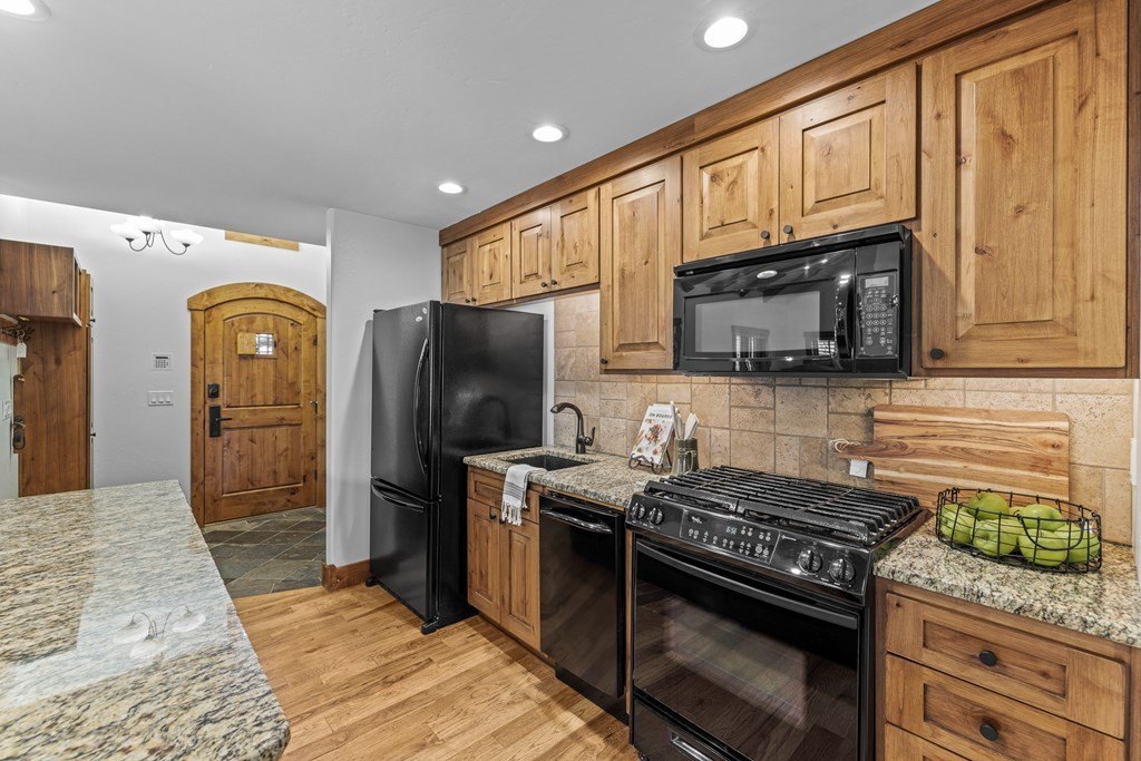 Donnelly, Idaho, 83615, United States, 2 Bedrooms Bedrooms, ,Residential,Forsale,1946201