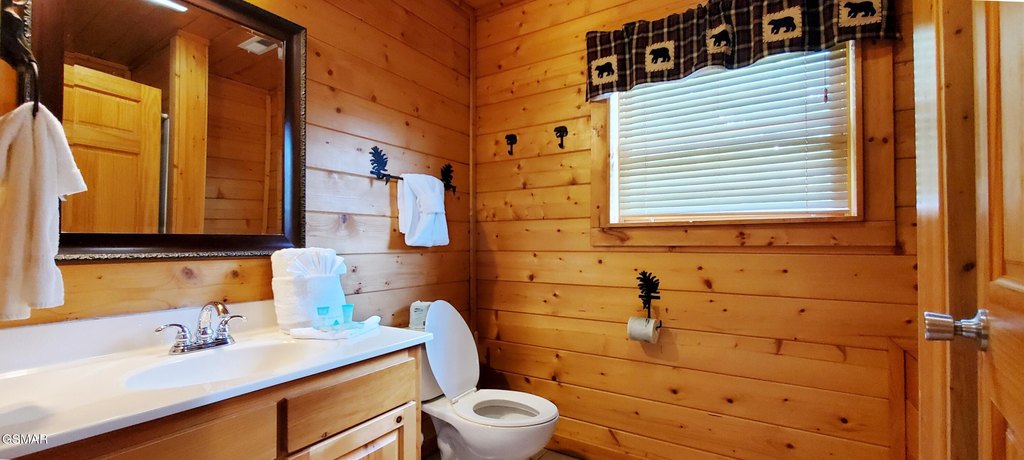 Sevierville, Tennessee, 37862, United States, 3 Bedrooms Bedrooms, ,3 BathroomsBathrooms,Residential,Forsale,1942441