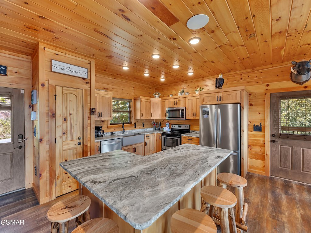 Sevierville, Tennessee, 37876, United States, 4 Bedrooms Bedrooms, ,3.5 BathroomsBathrooms,Residential,Forsale,1942464