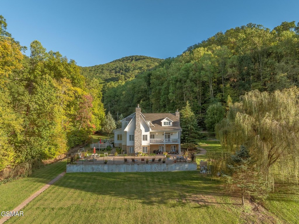 Sevierville, Tennessee, 37862, United States, 4 Bedrooms Bedrooms, ,4.5 BathroomsBathrooms,Residential,Forsale,1910216