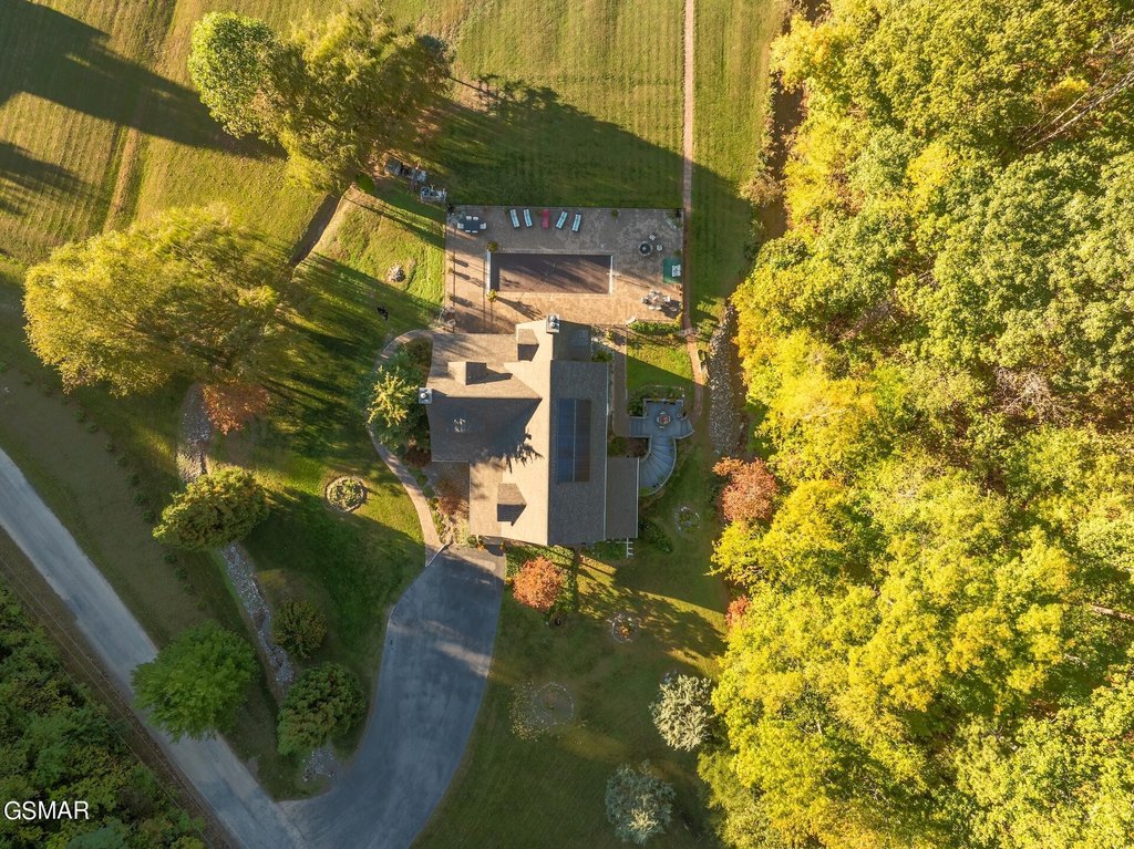 Sevierville, Tennessee, 37862, United States, 4 Bedrooms Bedrooms, ,4.5 BathroomsBathrooms,Residential,Forsale,1910216