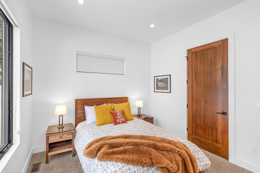 Donnelly, Idaho, 83615, United States, 4 Bedrooms Bedrooms, ,4 BathroomsBathrooms,Residential,Forsale,1996713