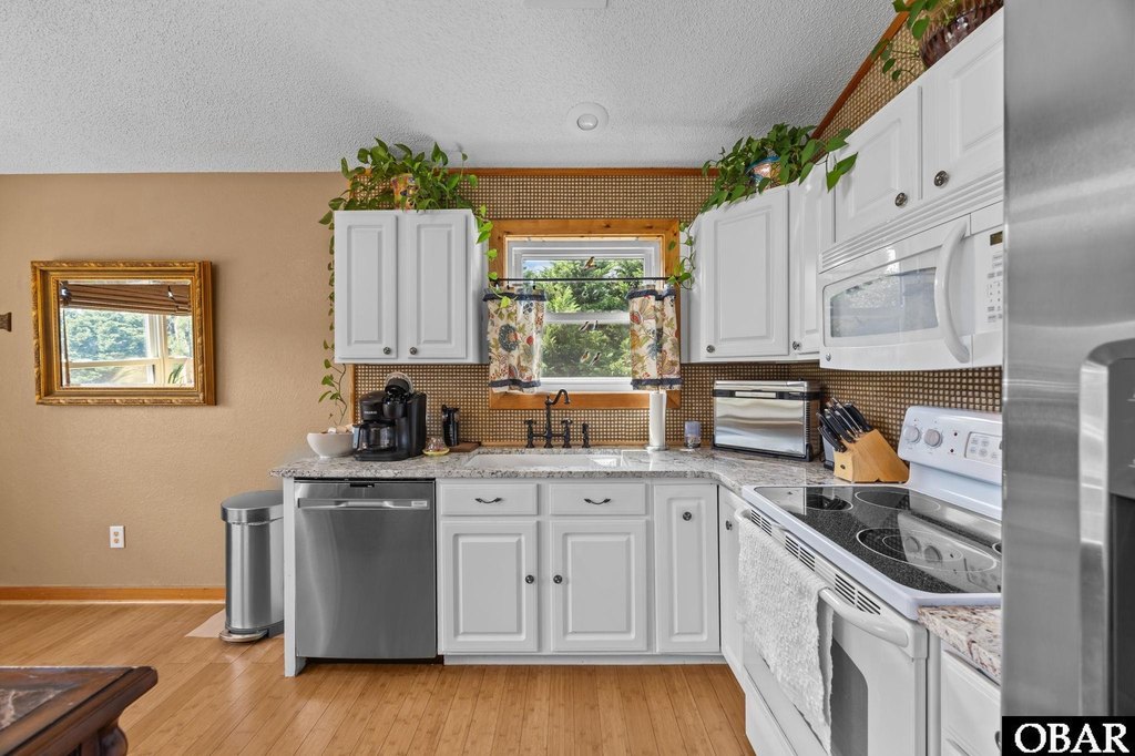 Nags Head, North Carolina, 27959, United States, 4 Bedrooms Bedrooms, ,2 BathroomsBathrooms,Residential,Forsale,1951932