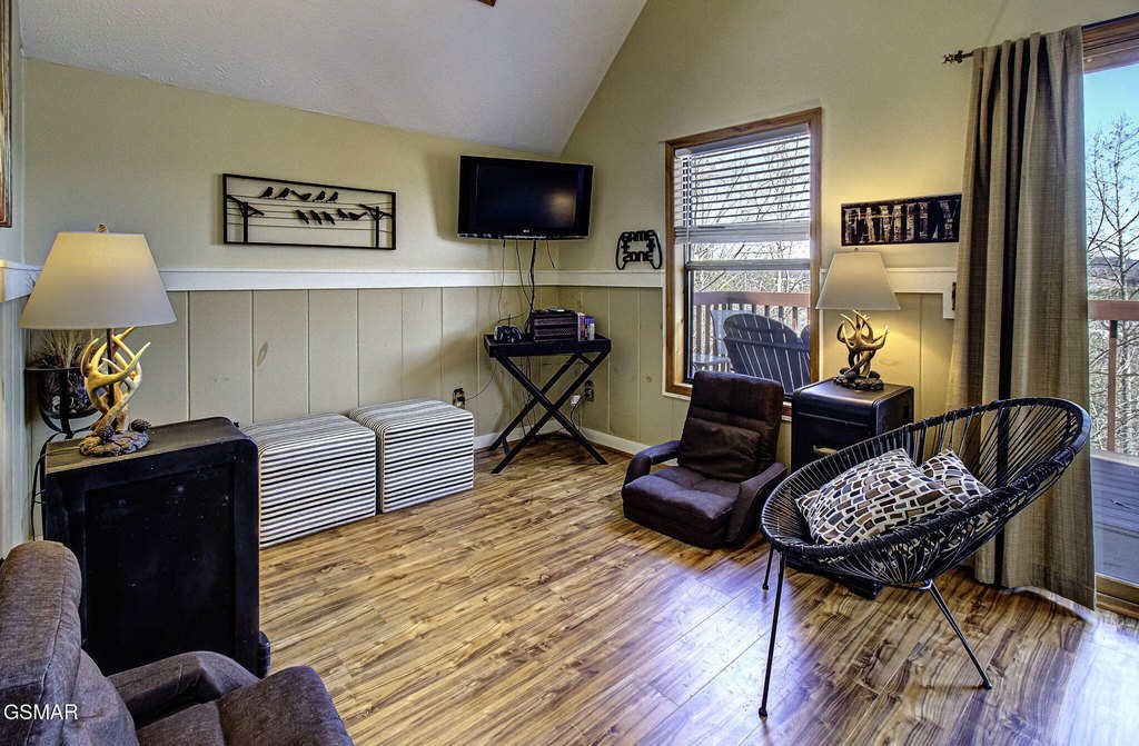 Pigeon Forge, Tennessee, 37863, United States, 2 Bedrooms Bedrooms, ,2 BathroomsBathrooms,Residential,Forsale,1942451