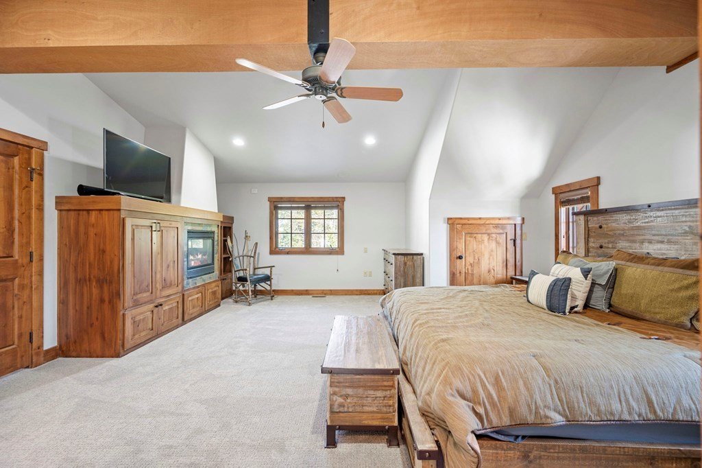 Donnelly, Idaho, 83615, United States, 4 Bedrooms Bedrooms, ,4 BathroomsBathrooms,Residential,Forsale,1946165