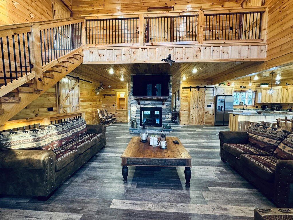 Sevierville, Tennessee, 37876, United States, 3 Bedrooms Bedrooms, ,3.5 BathroomsBathrooms,Residential,Forsale,1942465