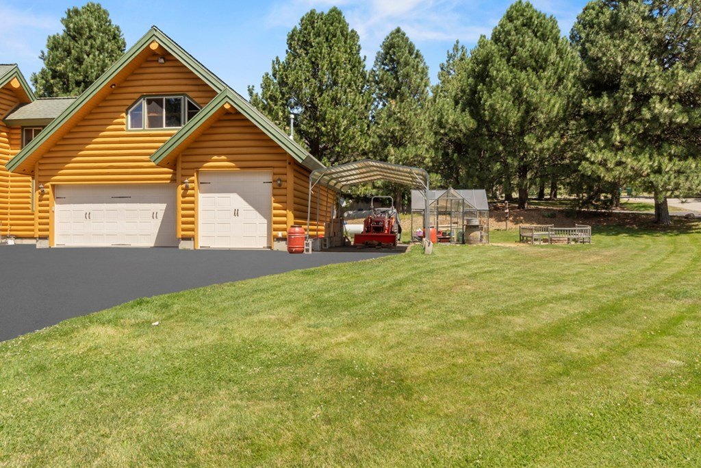 Cascade, Idaho, 83611, United States, 3 Bedrooms Bedrooms, ,2.5 BathroomsBathrooms,Residential,Forsale,1946191